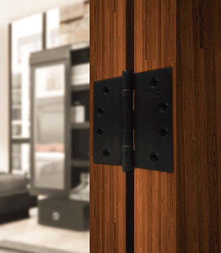 Bisagras y Pivotes para puertas Herrajes