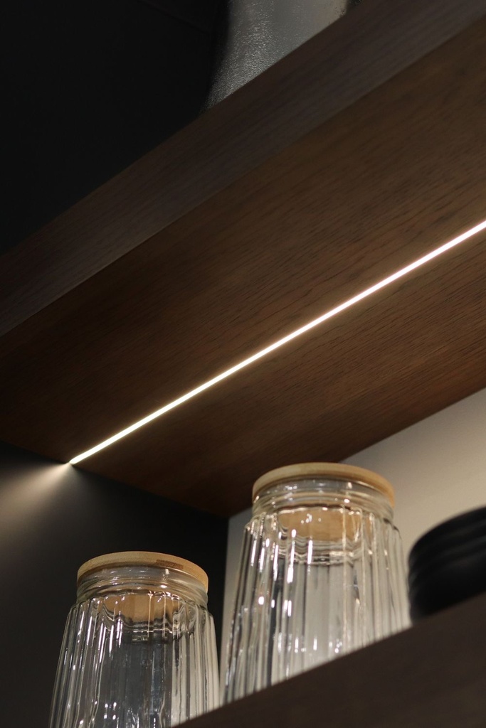 LUZ LED RECORTABLE (AJUSTE DE DIRECCIÓN DE LUZ RECTA O A 45°) - 3000mm (PZA) - MOD. LJ06055